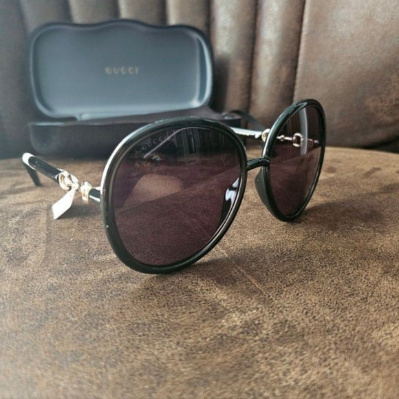 Gucci Women Sunglasses GG0889S-001 Black Frame Grey Lenses - Picture 5 of 6